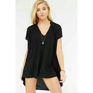 🎉Host Pick🎉Urban Outfitters Mouchette High-Low Top